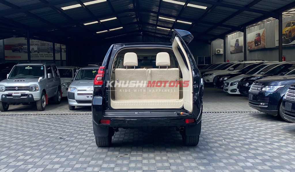 2018 Toyota Land Cruiser Prado image-16