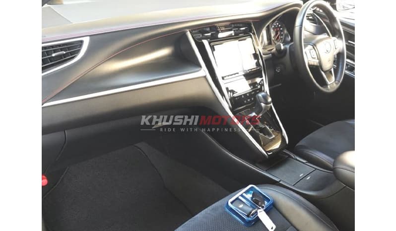 2017 Toyota Harrier image-4