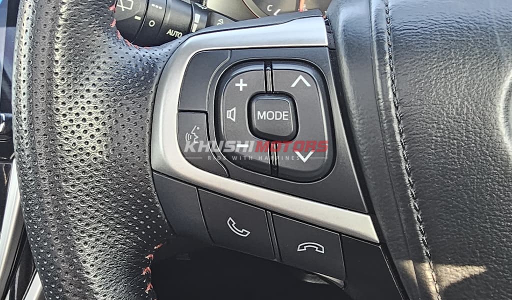 2017 Toyota Harrier image-15