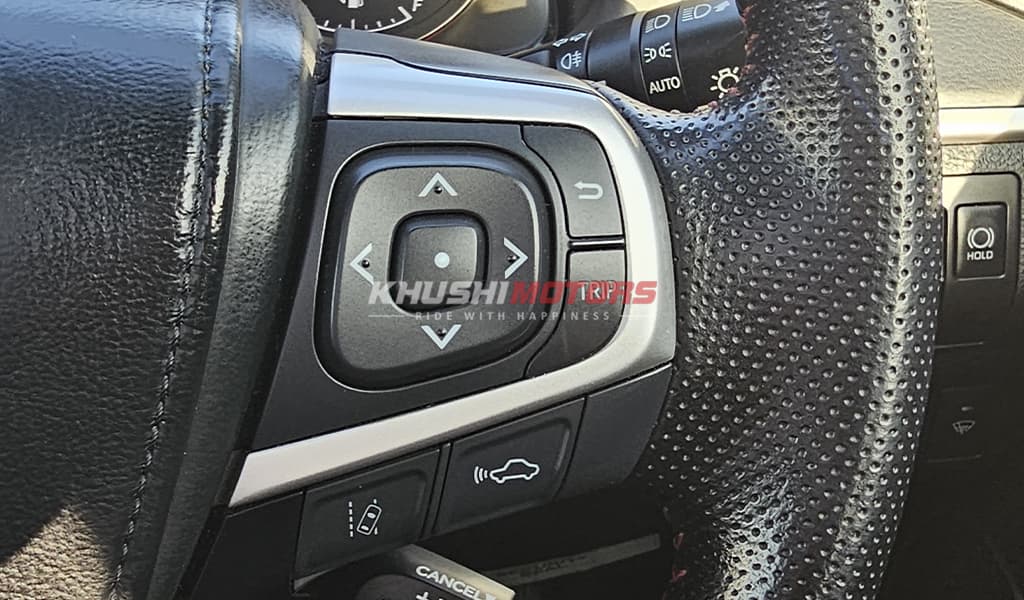 2017 Toyota Harrier image-17