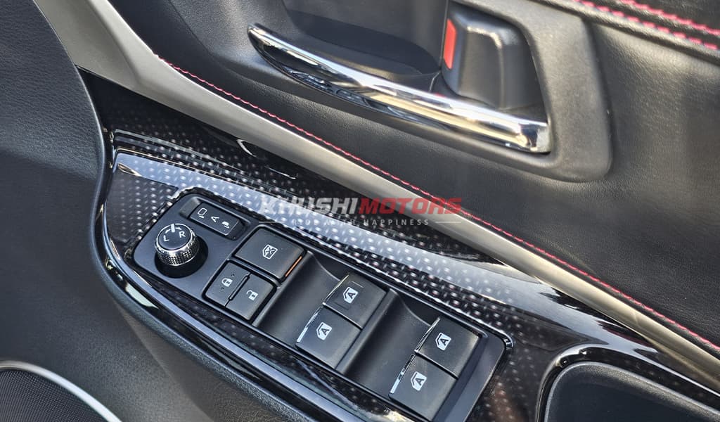 2017 Toyota Harrier image-21