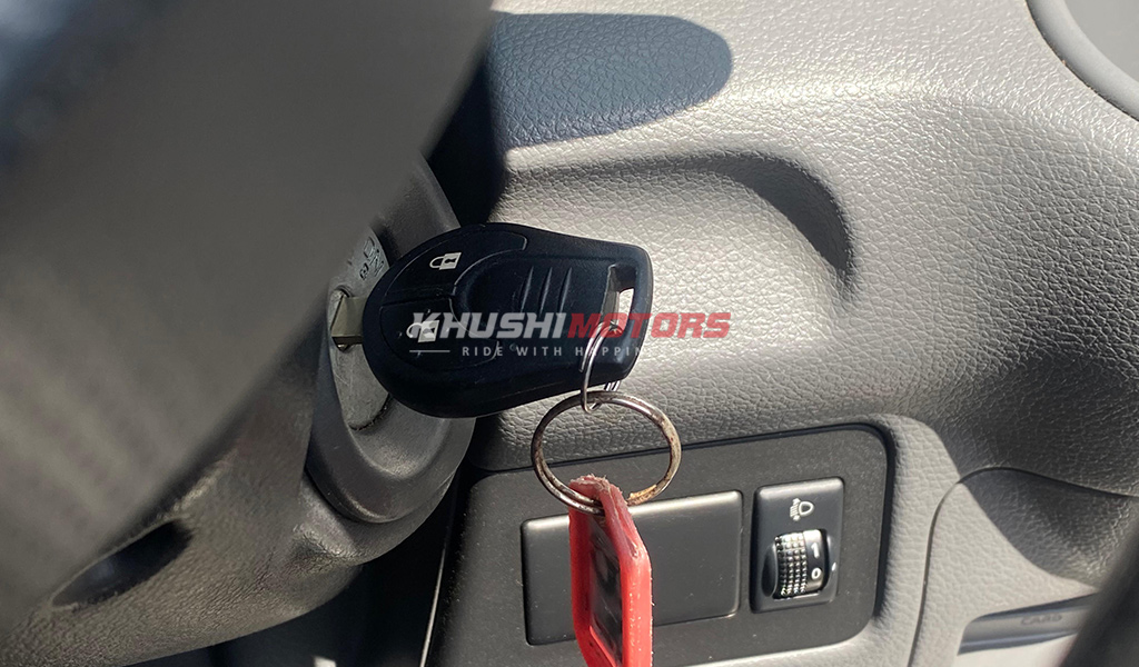 2017 Nissan NV200 image-9