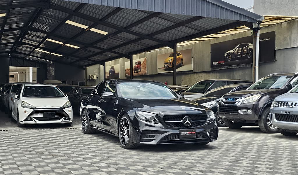 2017 Mercedes-Benz E43 image-1