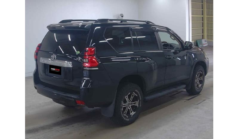 2018 Toyota Land Cruiser Prado image-2