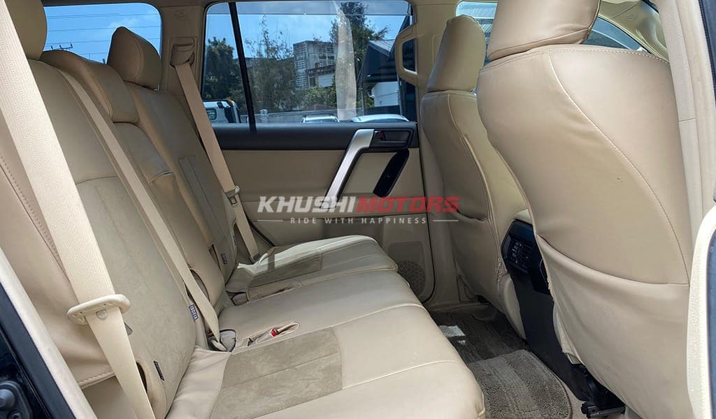 2018 Toyota Land Cruiser Prado image-7