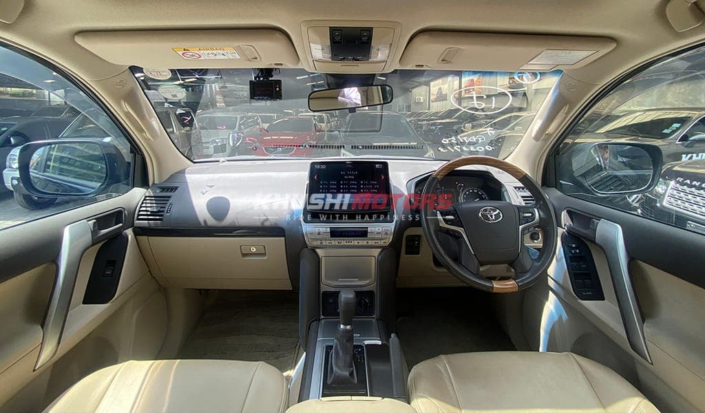 2018 Toyota Land Cruiser Prado image-10