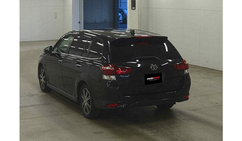 2017 Toyota Corolla Fielder image-3