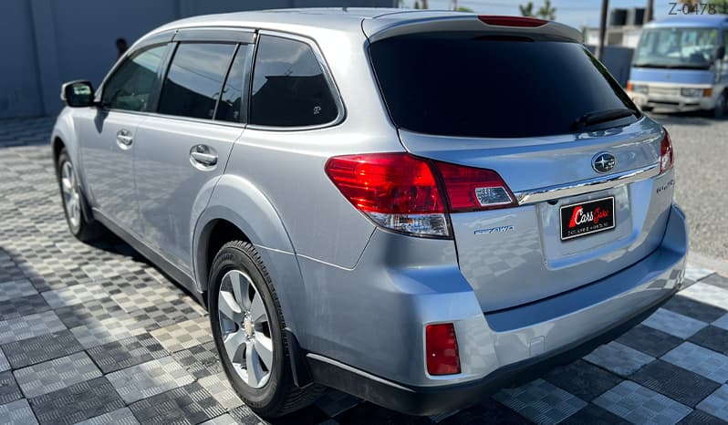 2011 Subaru Legacy Outback image-8