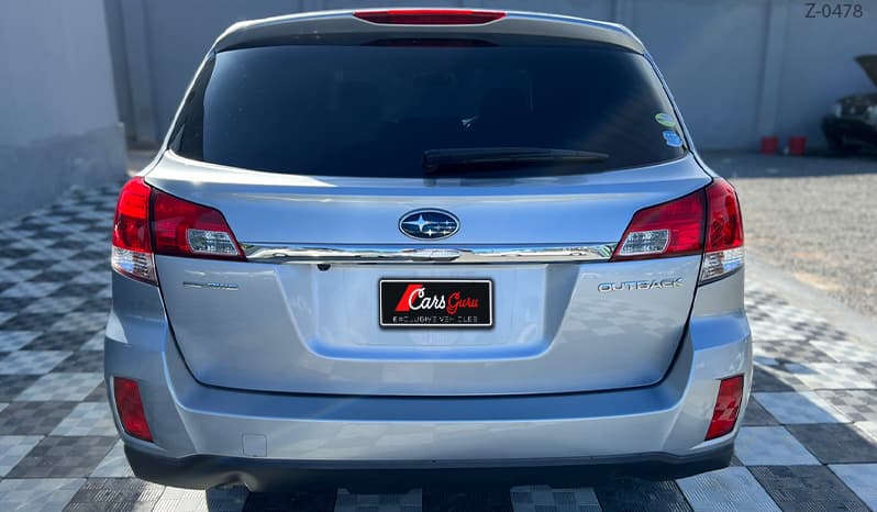 2011 Subaru Legacy Outback image-9