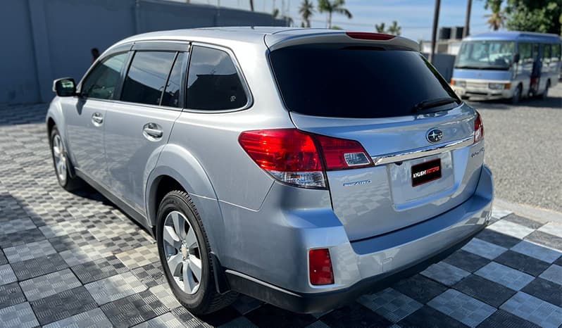 2011 Subaru Legacy Outback image-16