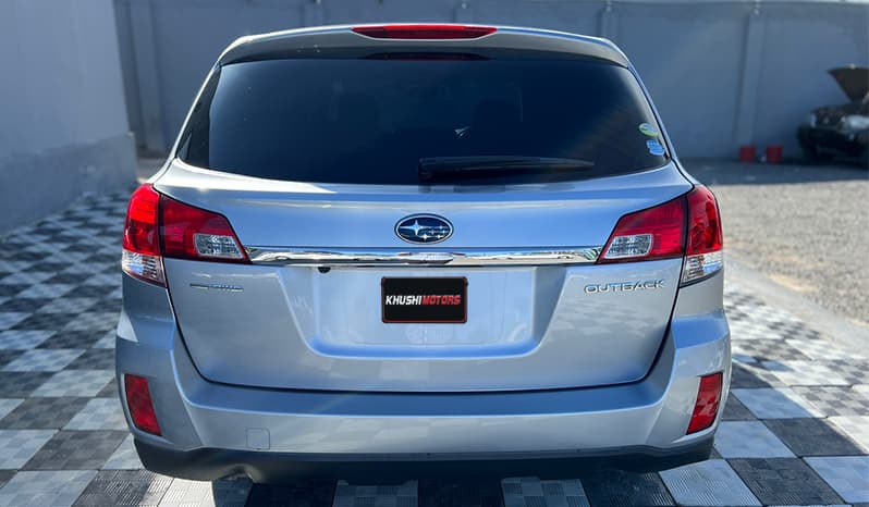2011 Subaru Legacy Outback image-17