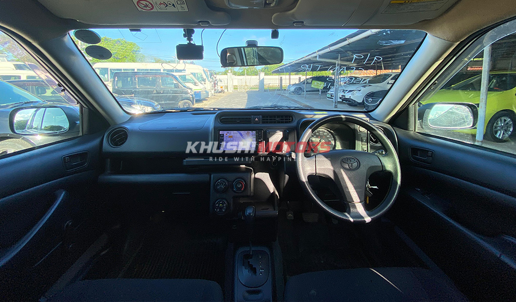 2017 Toyota Probox image-13