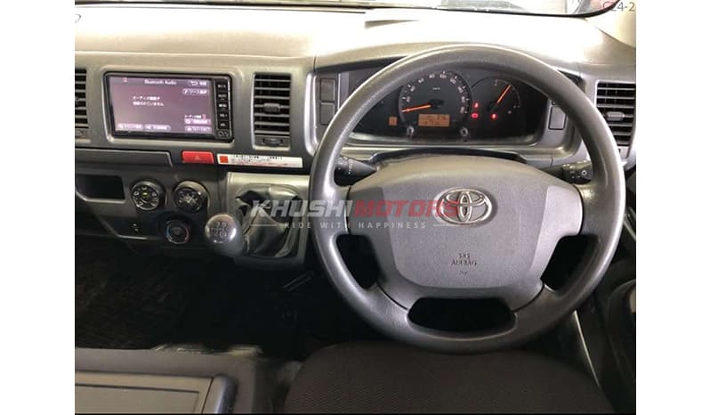 2017 Toyota Regius Van image-5