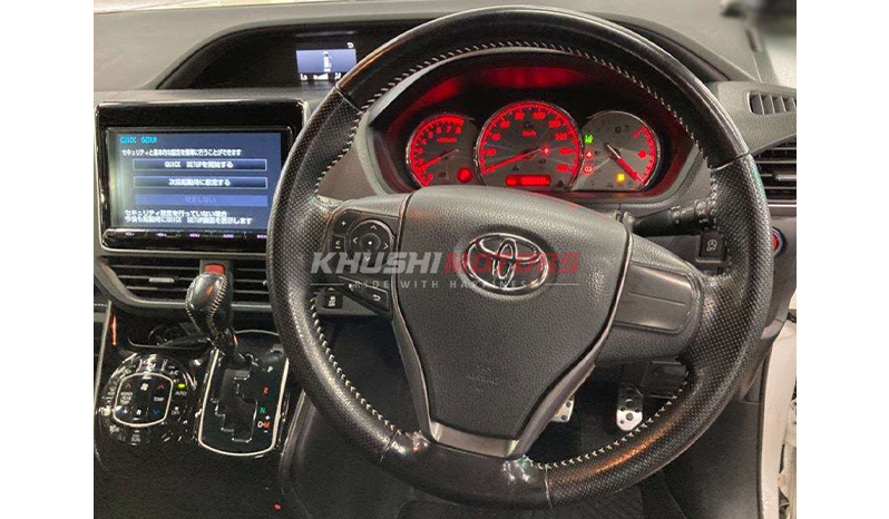 2017 Toyota Voxy image-7