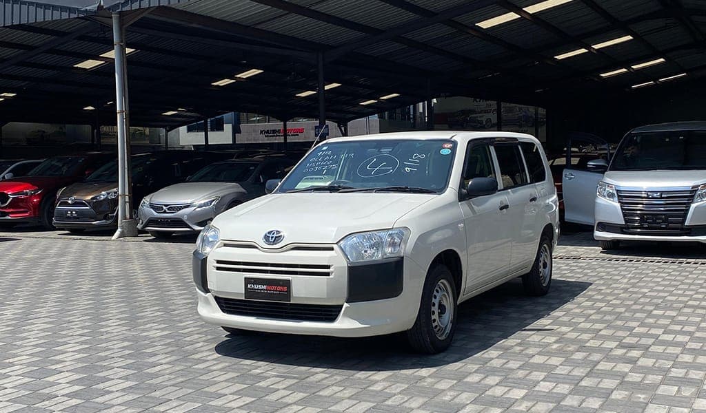 2017 Toyota Probox image-16