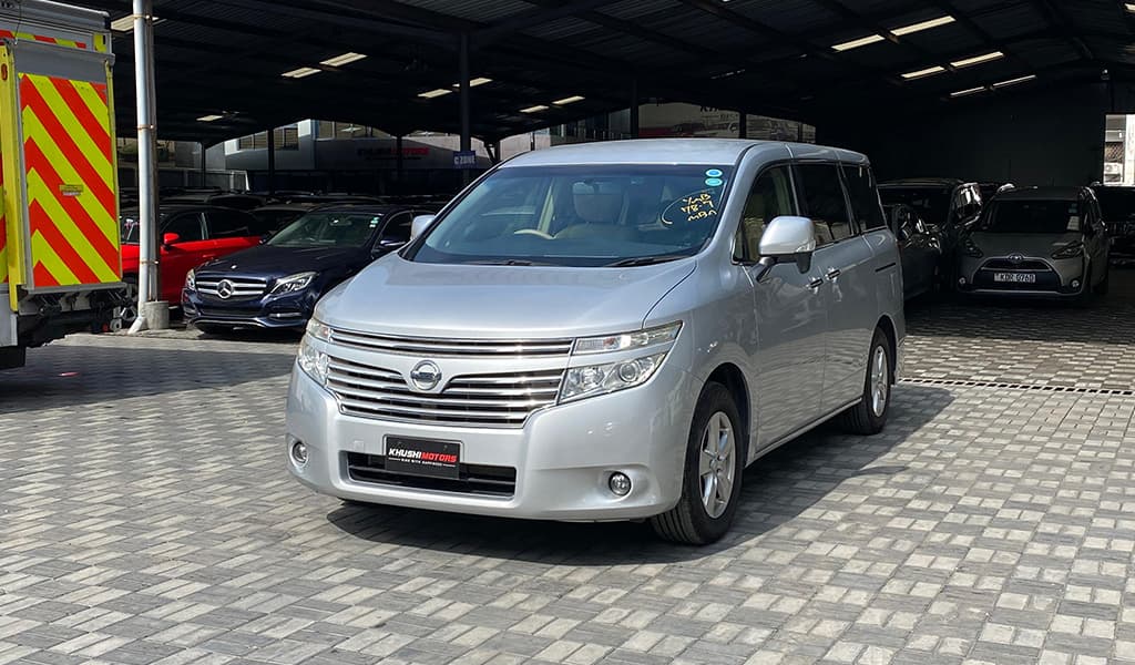 2017 Nissan Elgrand image-7