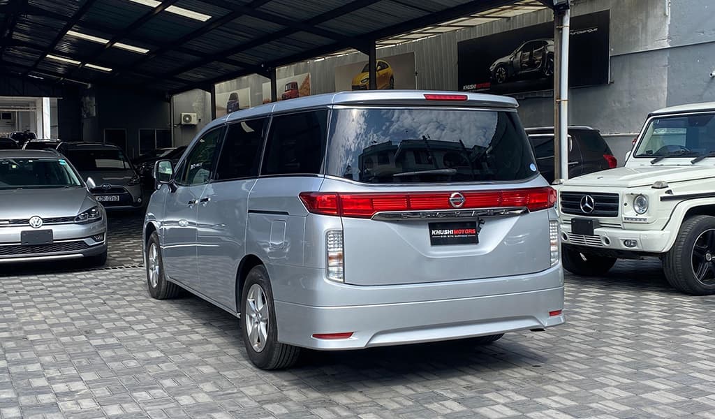 2017 Nissan Elgrand image-8