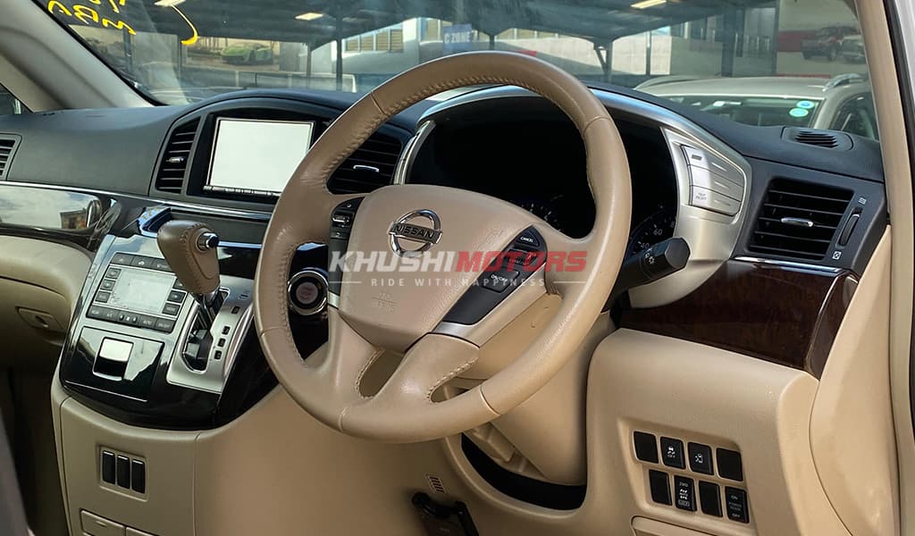 2017 Nissan Elgrand image-10