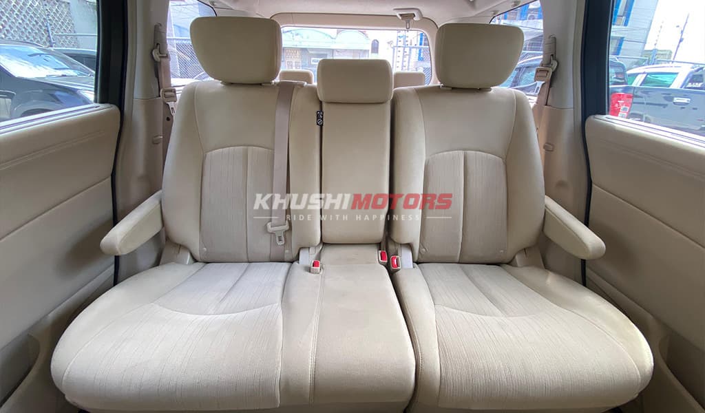 2017 Nissan Elgrand image-13