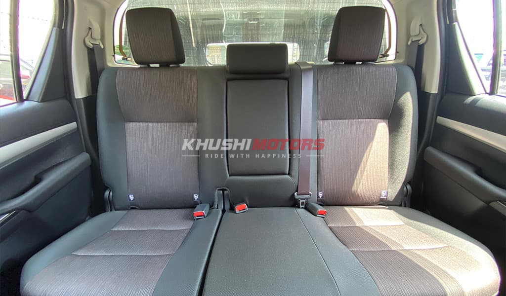 2018 Toyota Hilux image-8