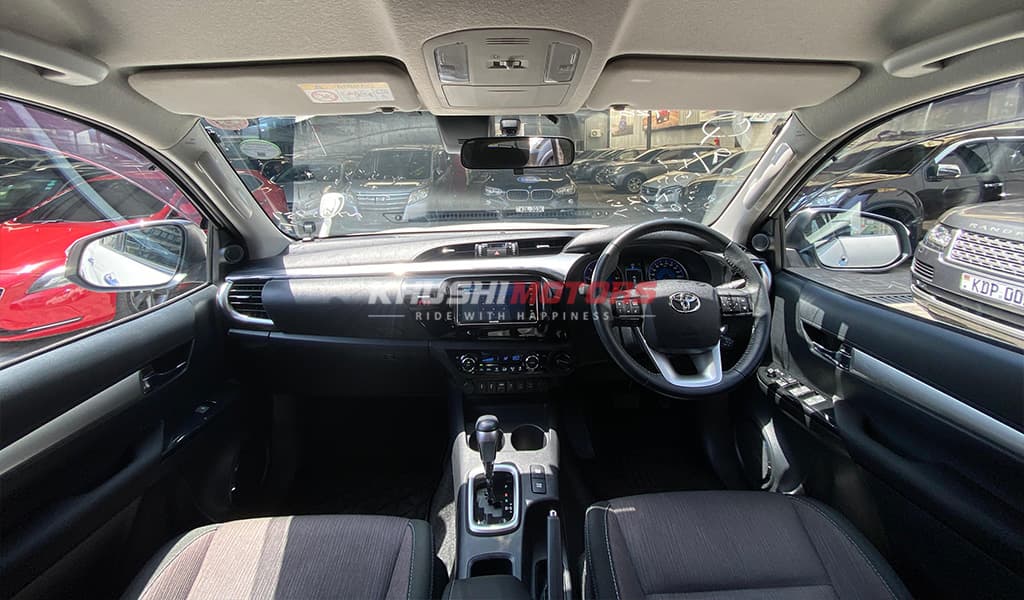 2018 Toyota Hilux image-11