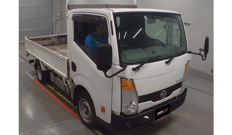 2017 Nissan Atlas image-1