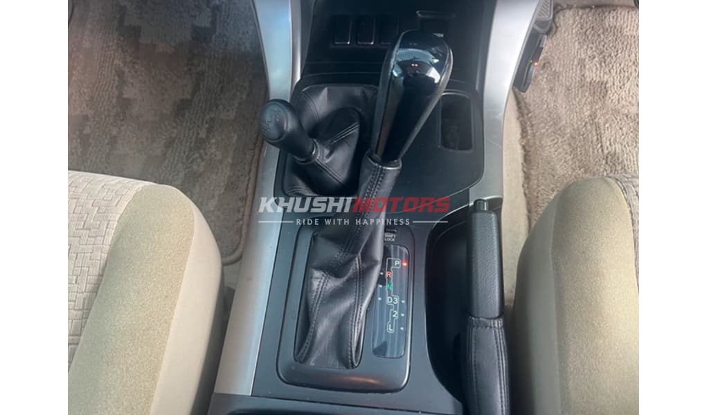 2002 Toyota Land Cruiser Prado image-17