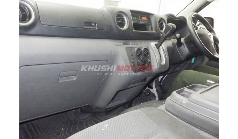 2017 Nissan NV350 image-3