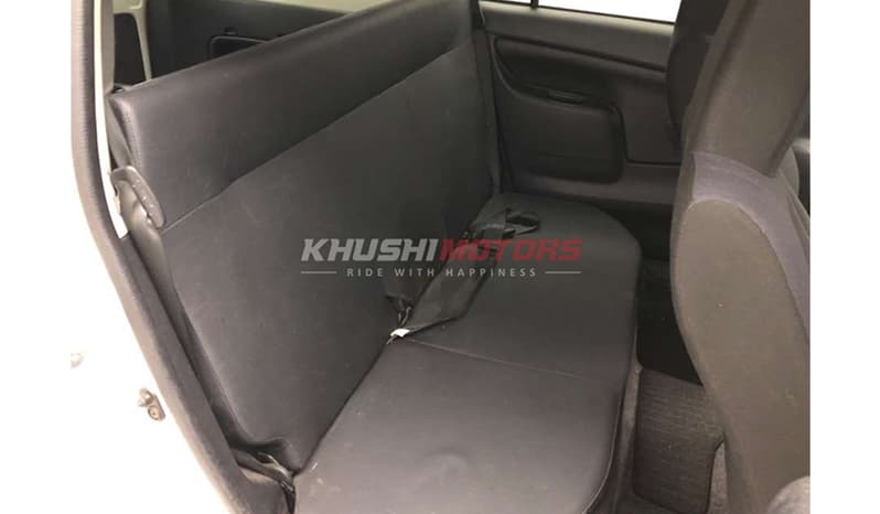 2017 Toyota Succeed image-2