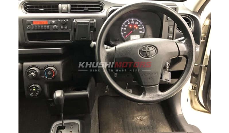 2017 Toyota Succeed image-6