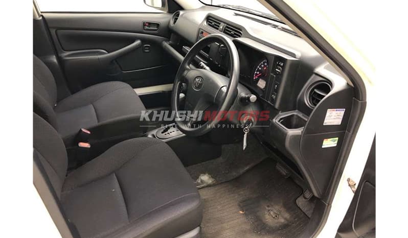 2017 Toyota Succeed image-7