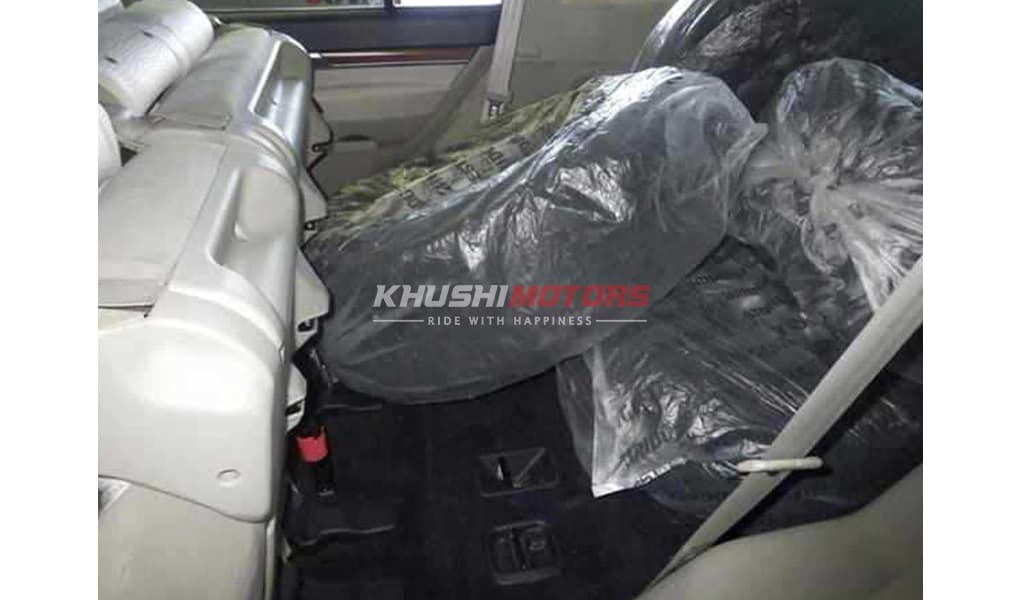 2007 Mitsubishi Pajero image-3