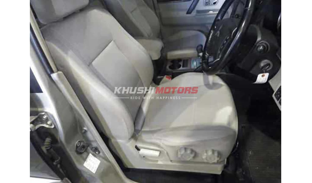 2007 Mitsubishi Pajero image-11