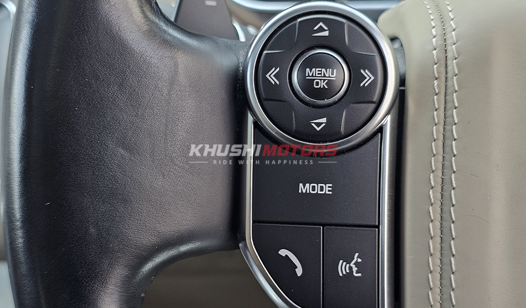 2017 Land Rover Range Rover Vogue image-15