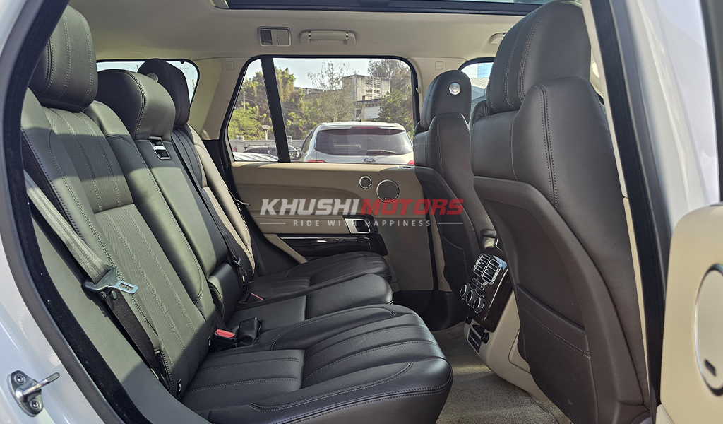 2017 Land Rover Range Rover Vogue image-18