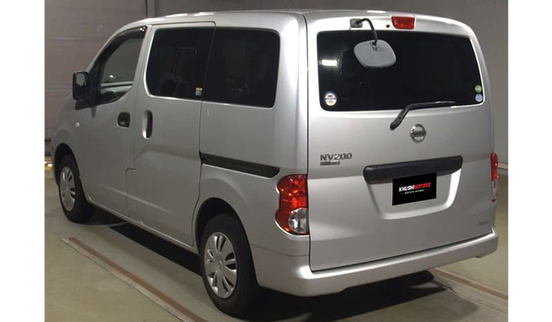 2017 Nissan NV200 image-3