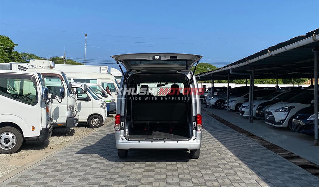 2017 Nissan NV200 image-18