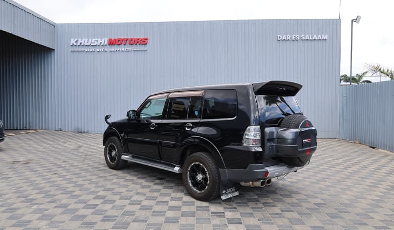 2007 Mitsubishi Pajero image-10