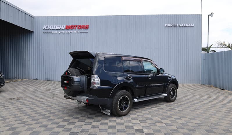 2007 Mitsubishi Pajero image-12