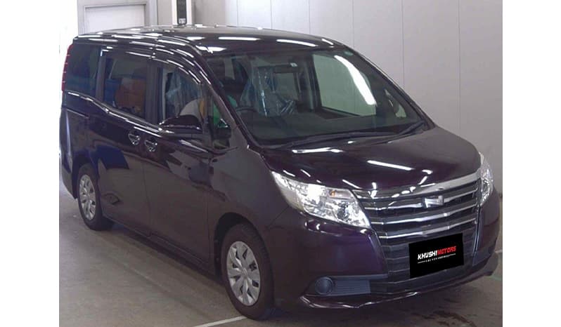 2017 Toyota Noah image-1