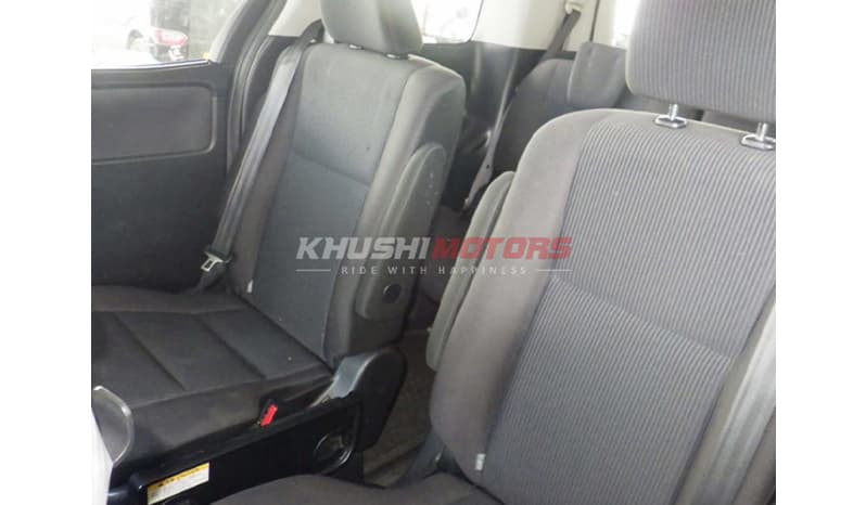 2017 Toyota Noah image-2