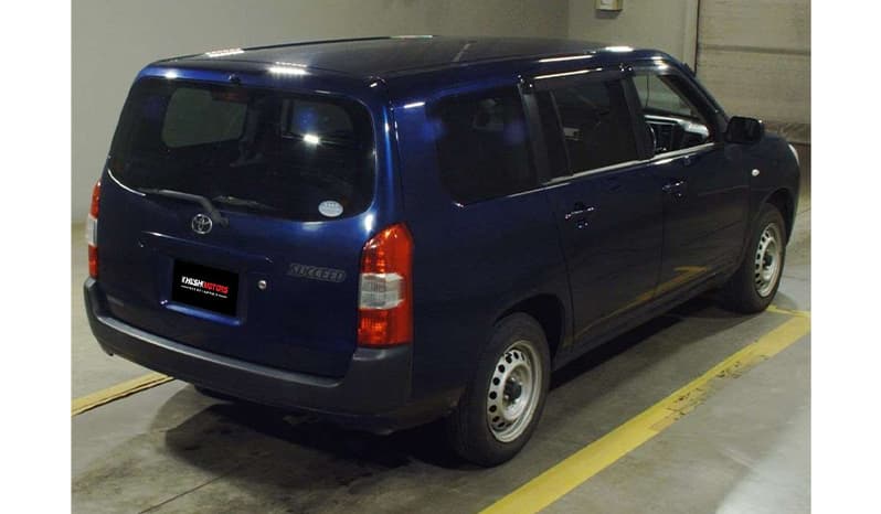 2017 Toyota Succeed image-4