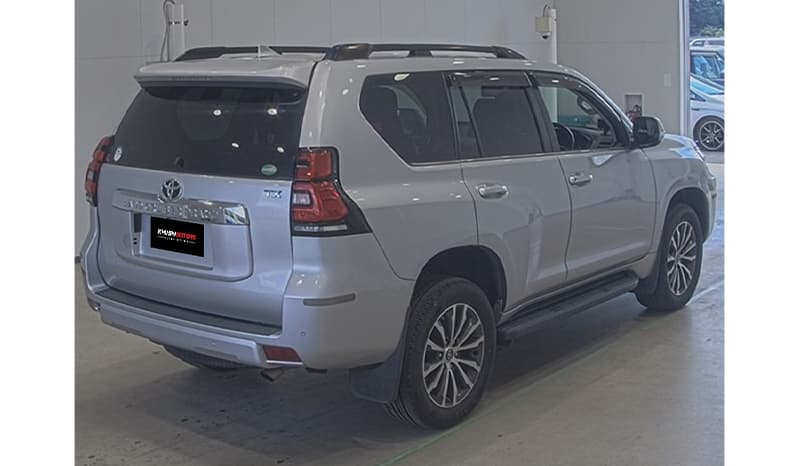 2017 Toyota Land Cruiser Prado image-5