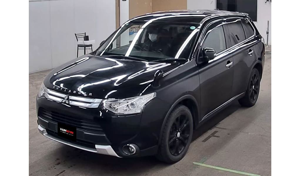 2015 Mitsubishi Outlander image-2
