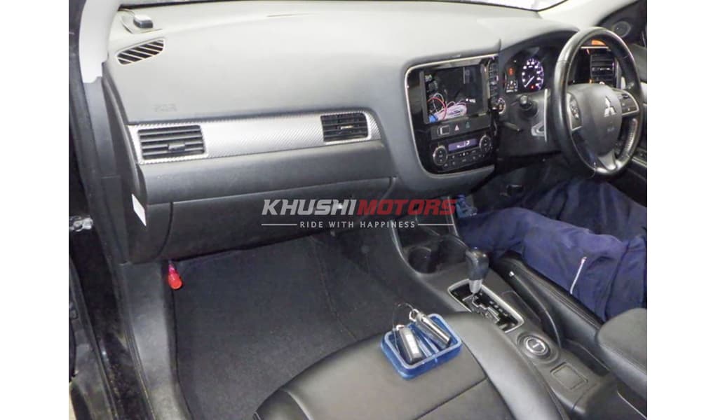 2015 Mitsubishi Outlander image-7