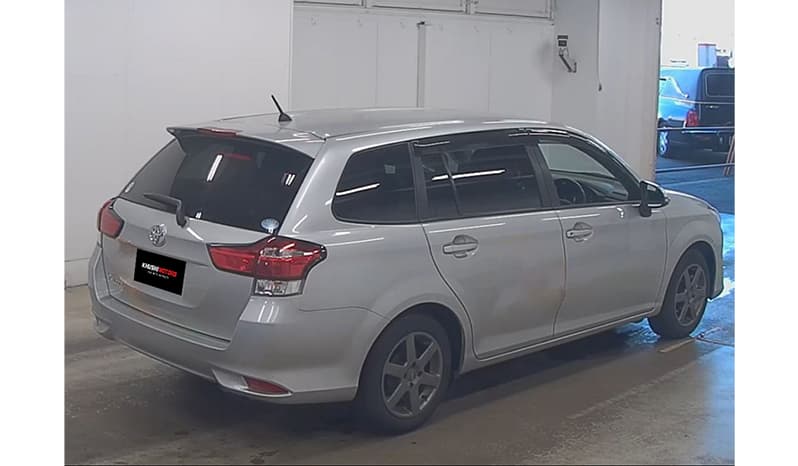 2017 Toyota Corolla Fielder image-4