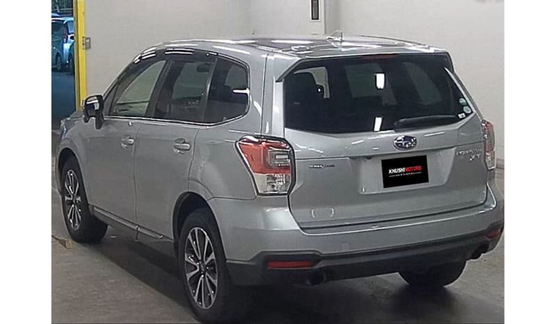 2017 Subaru Forester image-2
