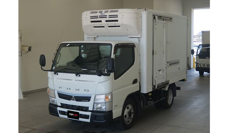 2017 Mitsubishi Canter image-1
