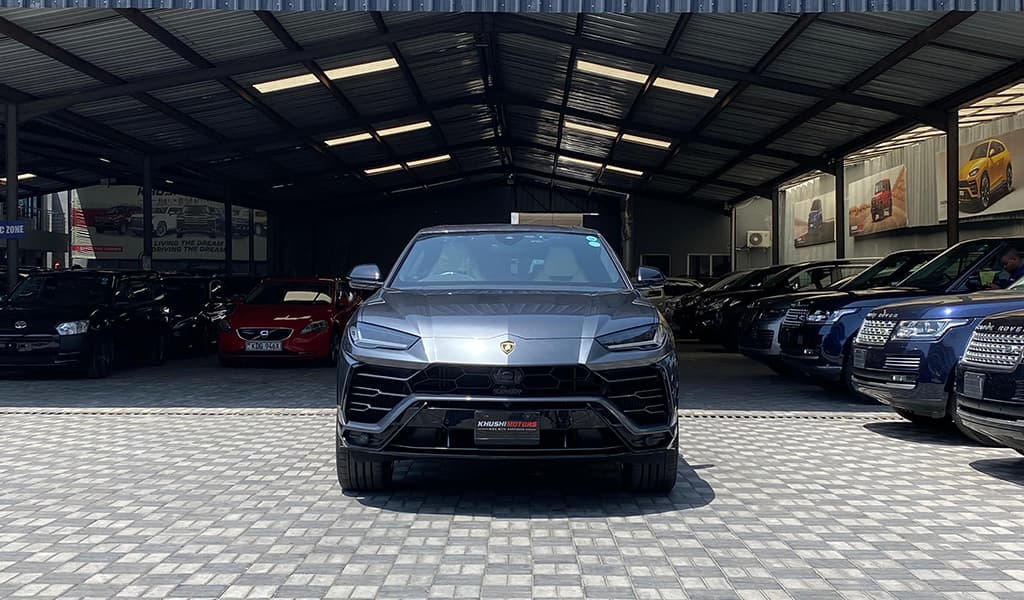 2019 Lamborghini Urus image-12