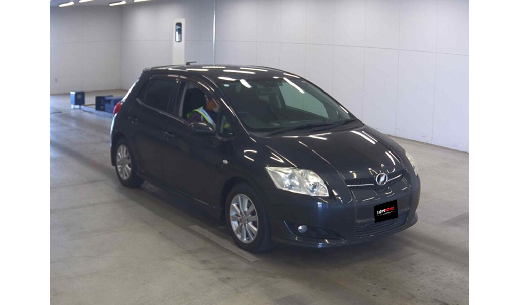 2006 Toyota Auris image-1
